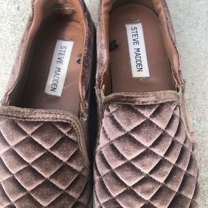 Steve Madden velvet-like texture quilted shoes